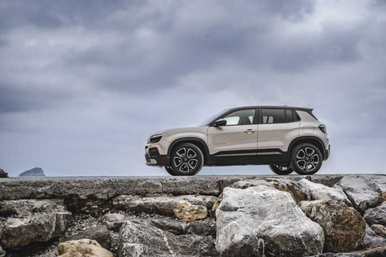 Jeep Avenger disponibile anche in versione e-Hybrid