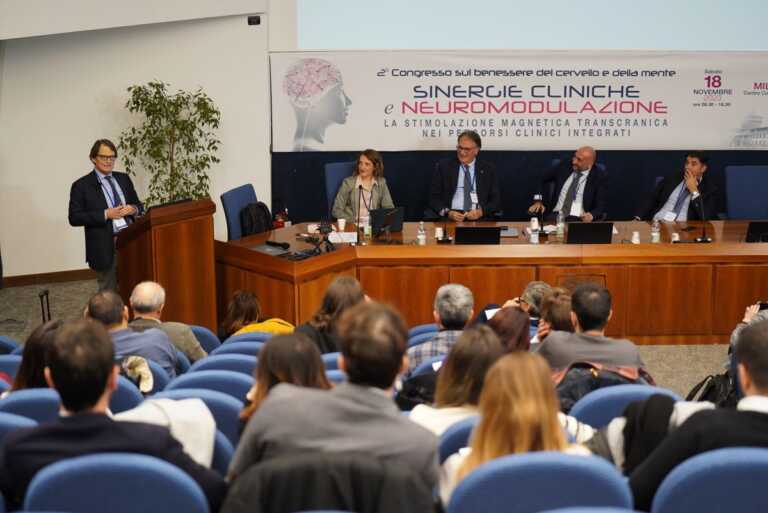 Galleria foto 'TMS terapia innovativa per trattare disturbi psichiatrici e neurologici' - foto 1