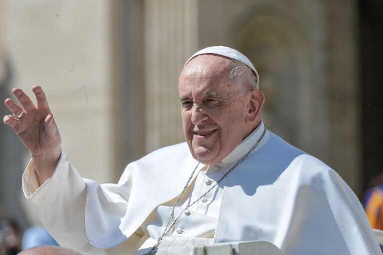 Galleria foto 'Il Papa non legge la catechesi “Non sto ancora bene”' - foto 1