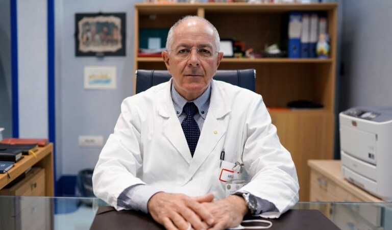 Galleria foto 'Il prof. Rubini del Policlinico di Bari nella commissione ministeriale per la Farmacopea' - foto 1