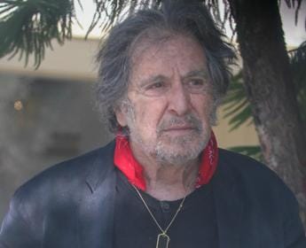 Galleria foto 'Al Pacino, 30mila dollari al mese alla ex per il mantenimento del figlio' - foto 1