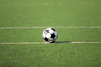 Galleria foto 'Albania, calcio sotto choc: Raphael Dwamena collassa e muore in campo a 28 anni' - foto 1