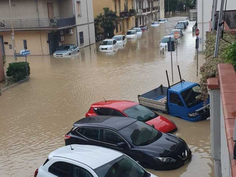 Alluvione in Toscana: dalla Puglia partono volontari e mezzi della Protezione civile