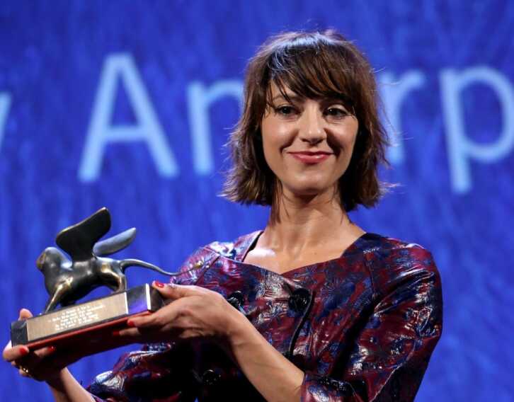 Thriller e politica nello sguardo di Amirpour: l’americana a “Registi fuori dagli ScheRmi”