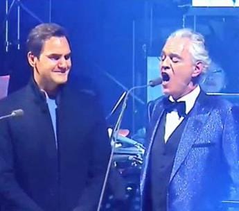 Galleria foto 'Andrea Bocelli canta per Federer, Roger si commuove – Video' - foto 1