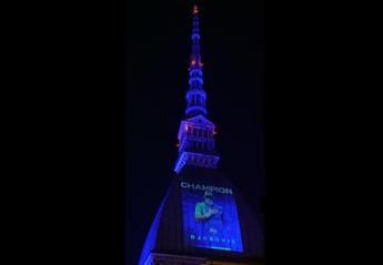 Galleria foto 'Atp Finals Torino 2023, l’omaggio a Djokovic sulla Mole' - foto 1