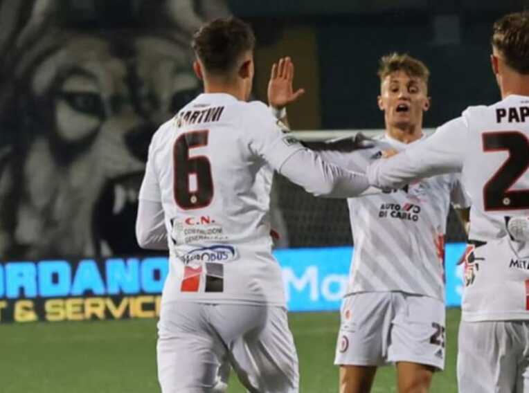 Un Foggia deludente esce al secondo turno di Coppa Italia: ad Avellino ne prende 3