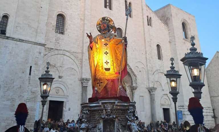 Festa di San Nicola a Bari: fedeli in festa per il patrono – VIDEO