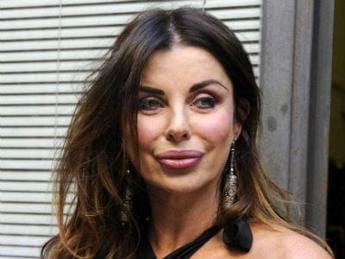 Galleria foto 'Black Friday, Alba Parietti: “Lo ignoro, odio la ressa e lo shopping on line”' - foto 1