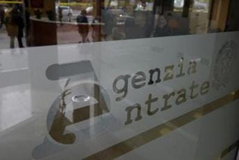 Galleria foto 'Booking non ha versato Iva, ora paga 94 milioni al fisco' - foto 1