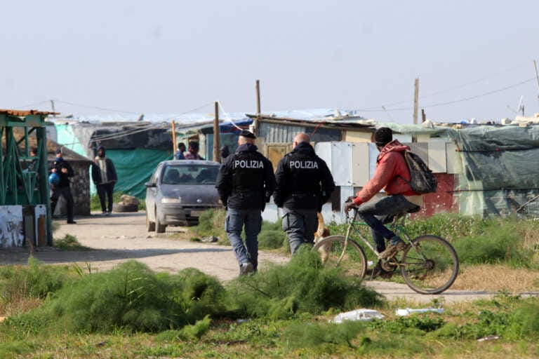Concessionaria Borgo Mezzanone, sequestrate altre 18 auto rubate