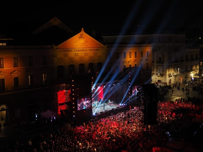 Capodanno a Bari, nonostante l’addio di Mediaset si farà il concertone in piazza della Libertà