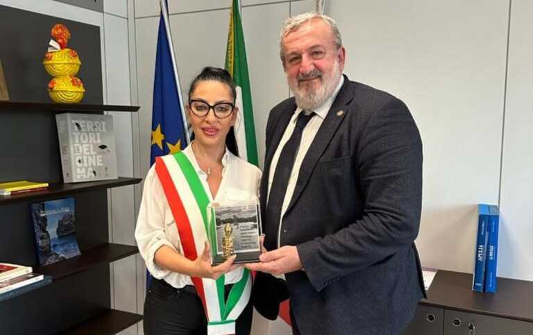 San Ferdinando di Puglia: a Michele Emiliano il premio Carciofo d’oro