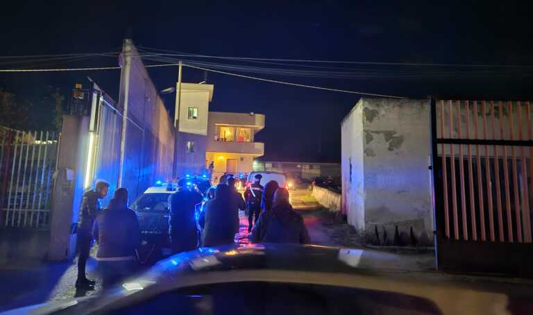 Femminicidio ad Andria, uccide la moglie e poi chiama il 118: «L’ho accoltellata, venite»