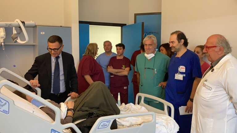 Bus fuori strada nel Materano: tre studenti ricoverati, uno sarà operato