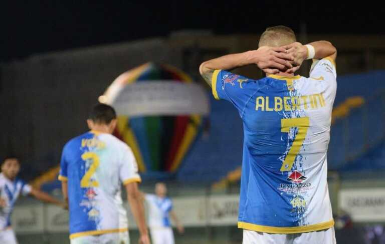 Terza sconfitta di fila per il Brindisi: a Giugliano finisce 3-0 per i padroni di casa