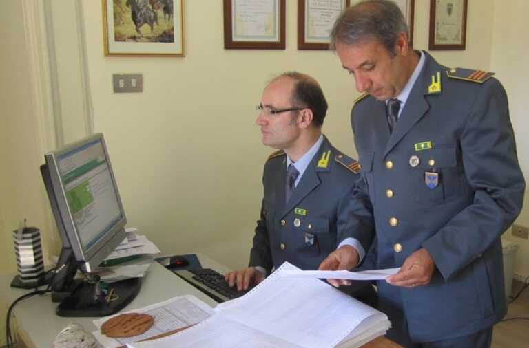 Galleria foto 'Ingegnere foggiano nasconde al fisco ricavi per 700mila euro: segnalato all’Agenzia delle entrate' - foto 1