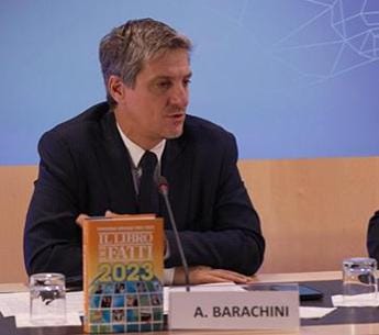 Galleria foto 'IA, Barachini: “Editori attenti a effetto boomerang, argine è buon giornalismo”' - foto 1