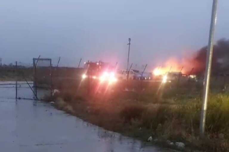 Due baracche distrutte da un incendio a Borgo Mezzanone: nessun ferito – VIDEO