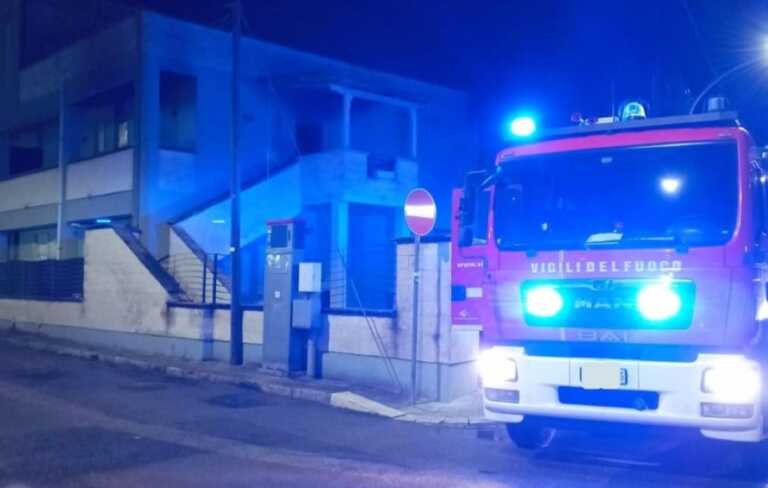 Incendio in un appartamento a Mesagne: in salvo una donna con i suoi figli