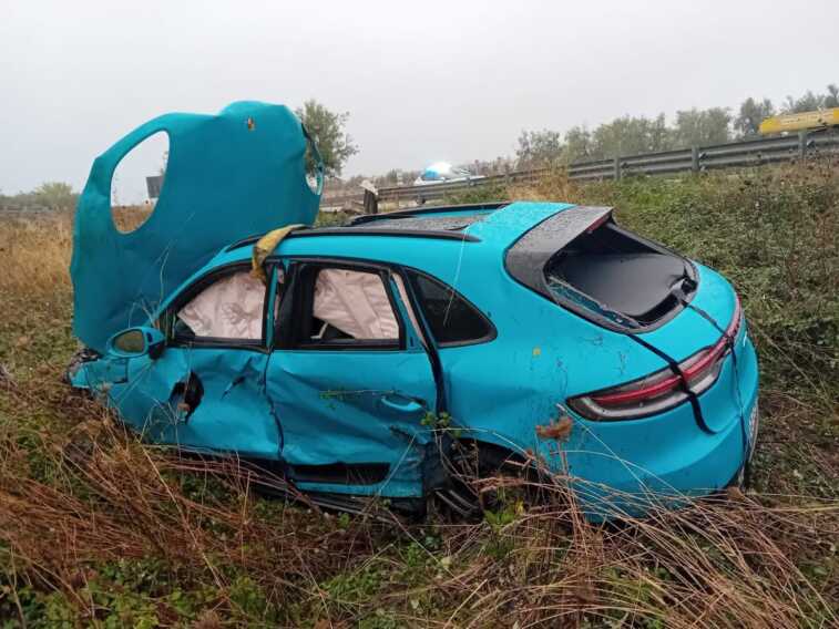 Auto fuori strada sulla provinciale ex 231 tra Corato e Andria: due feriti