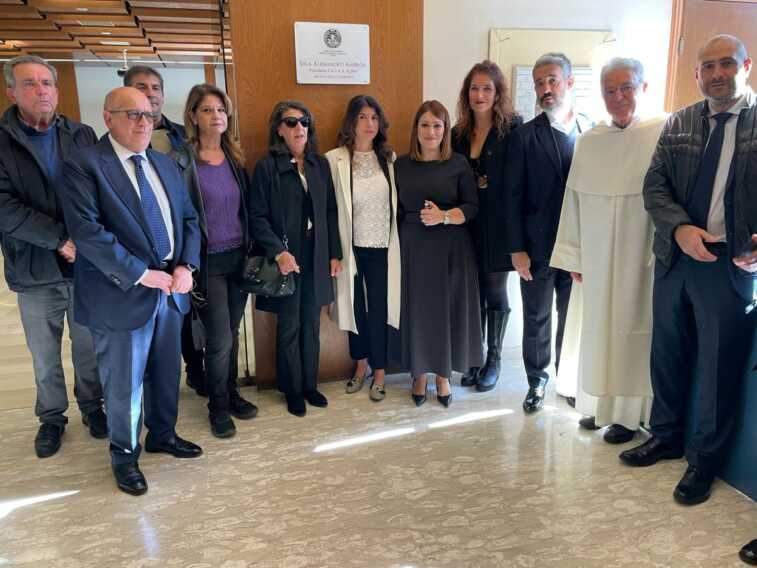 Bari, intitolata ad Alessandro Ambrosi la sala convegno della Camera di commercio
