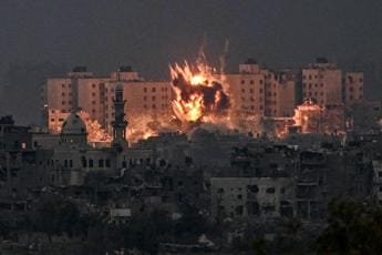 Israele, caccia al leader di Hamas: “Se lo prendiamo, guerra finisce”