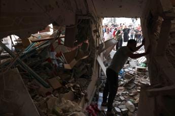 Israele, Netanyahu: “Guerra non si ferma”. Biden chiede tregua