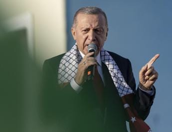 Israele, Turchia richiama ambasciatore. Erdogan: “Netanyahu è più nostro interlocutore”