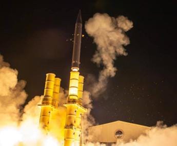 Israele usa Arrow 3 per difendersi da attacco: debutta il ‘super missile’