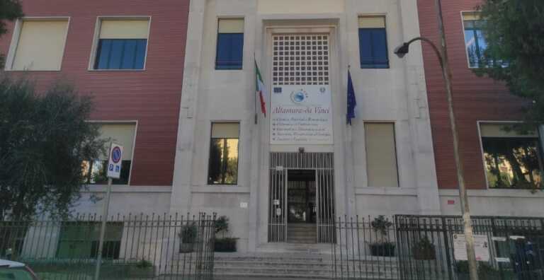 Galleria foto 'Foggia, un laboratorio dell’istituto “Altamura – da Vinci” dedicato a Nicola Pio Dilorenzo' - foto 1