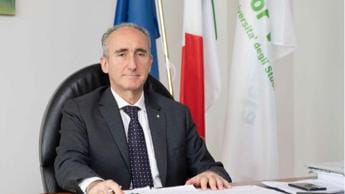 Galleria foto 'Levialdi Ghiron (rettore Tor Vergata): “Un minuto di silenzio per Giulia”' - foto 1