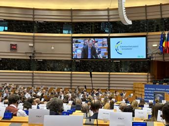 Logistica, Acampora a Ue: “Shipping modalità più sostenibile, prima a dover pagare Ets” Logistica, Acampora a Ue: “Shipping modalità più sostenibile, prima a dover pagare Ets”