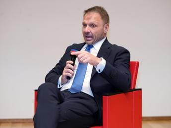Galleria foto 'Lollobrigida e il treno, il ministro risponde: “Fermata straordinaria Per tutti, non solo per me”' - foto 1