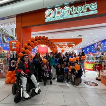 Galleria foto 'Malattie rare, un cioccolatino per cambiare la vita ai bimbi dei Centri Nemo' - foto 1