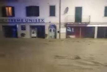Galleria foto 'Maltempo in Toscana, a Seano esonda il torrente Furba' - foto 1