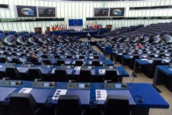 Migranti, Ue: “Intesa Italia-Albania rispetti diritto comunitario”