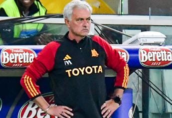 Galleria foto 'Mourinho: “Roma penalizzata da calendario, tifosi non sono scemi”' - foto 1