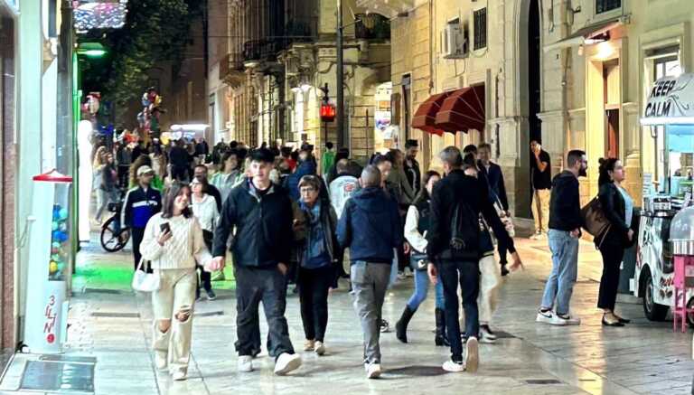 Lecce, la proposta di Patti: «Un “sindaco della notte” per coordinare movida e commercio»