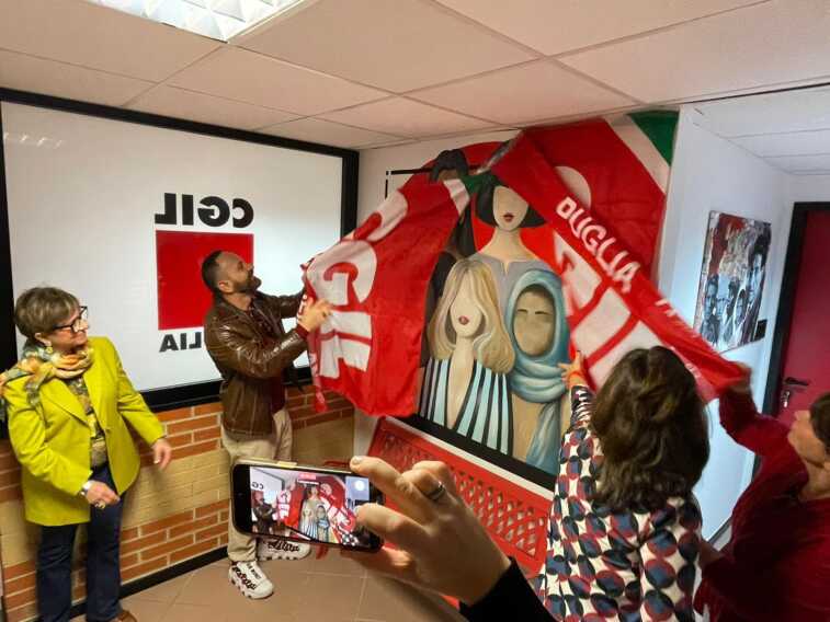Galleria foto 'Un murale dedicato a tutte le donne nella sede della Cgil Puglia' - foto 4
