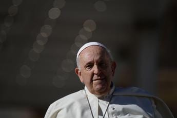 Galleria foto 'Papa Francesco: “Grazie a Dio non ho polmonite ma bronchite molto acuta”' - foto 1