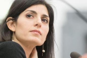 Galleria foto 'Paragonò Virginia Raggi a Ciancimino, chiesti 4 mesi per Sgarbi' - foto 1