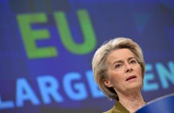 Galleria foto 'Pil Italia, Ue rivede stime: in calo nel 2023, in rialzo nel 2024' - foto 1