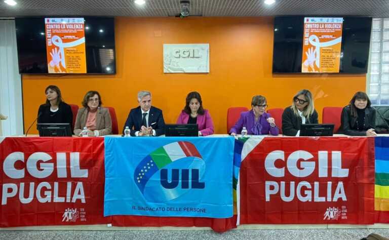 Galleria foto 'Violenza contro le donne: in Puglia sindacati, istituzioni e Cav insieme per contrastarla' - foto 1