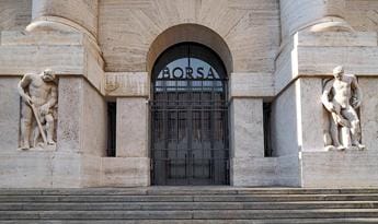 Galleria foto 'Restart: assemblea infuocata, soci minoranza chiedono dimissioni cda' - foto 1