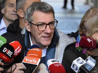 Galleria foto 'Sciopero 17 novembre, Landini: “Salvini non ha mai lavorato, pensa al suo weekend”' - foto 1