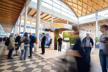 Galleria foto 'Sostenibilità, ricerca Conou: l’economia circolare cruciale per visitatori Ecomondo' - foto 1