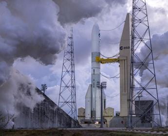 Galleria foto 'Spazio, Ariane 6 supera nuovo test: l’Europa corre sull’accesso autonomo' - foto 1