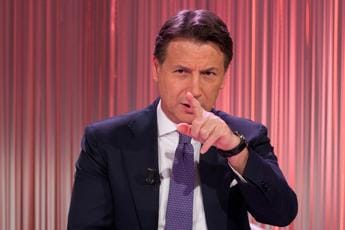 Galleria foto 'Telefonata fake a Meloni, opposizioni incalzano: “Chiarisca”' - foto 1