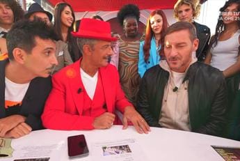 Galleria foto 'Totti da Fiorello a Viva Rai 2, la chiamata in diretta a Spalletti' - foto 1